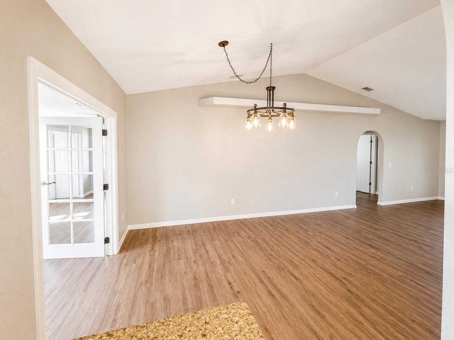 1002 Torgerson St Property Photo 8
