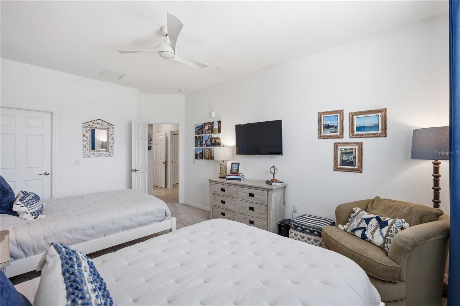 10821 Tarflower Dr #202 Property Photo 38