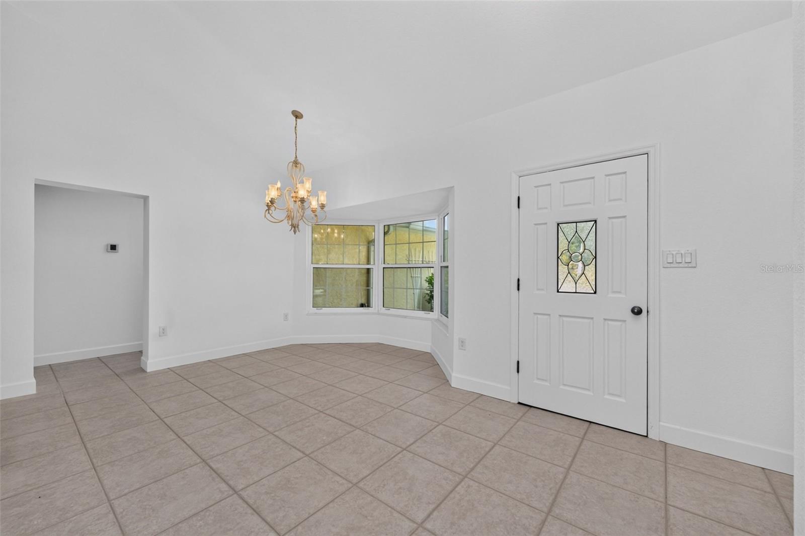 200 S Oxford Dr Property Photo 12