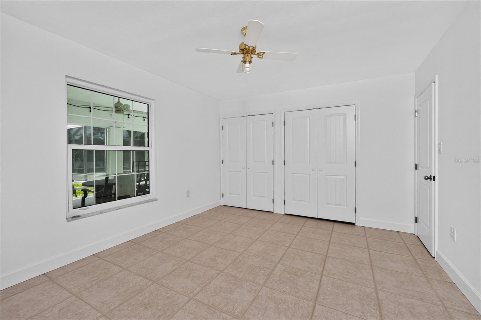 200 S Oxford Dr Property Photo 43