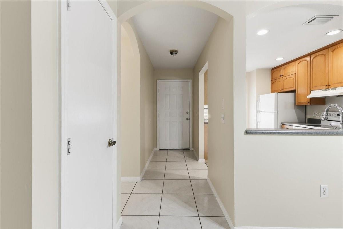 10507 Pendleton Ave #b Property Photo 4
