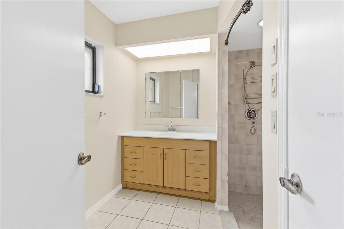 10507 Pendleton Ave #b Property Photo 14