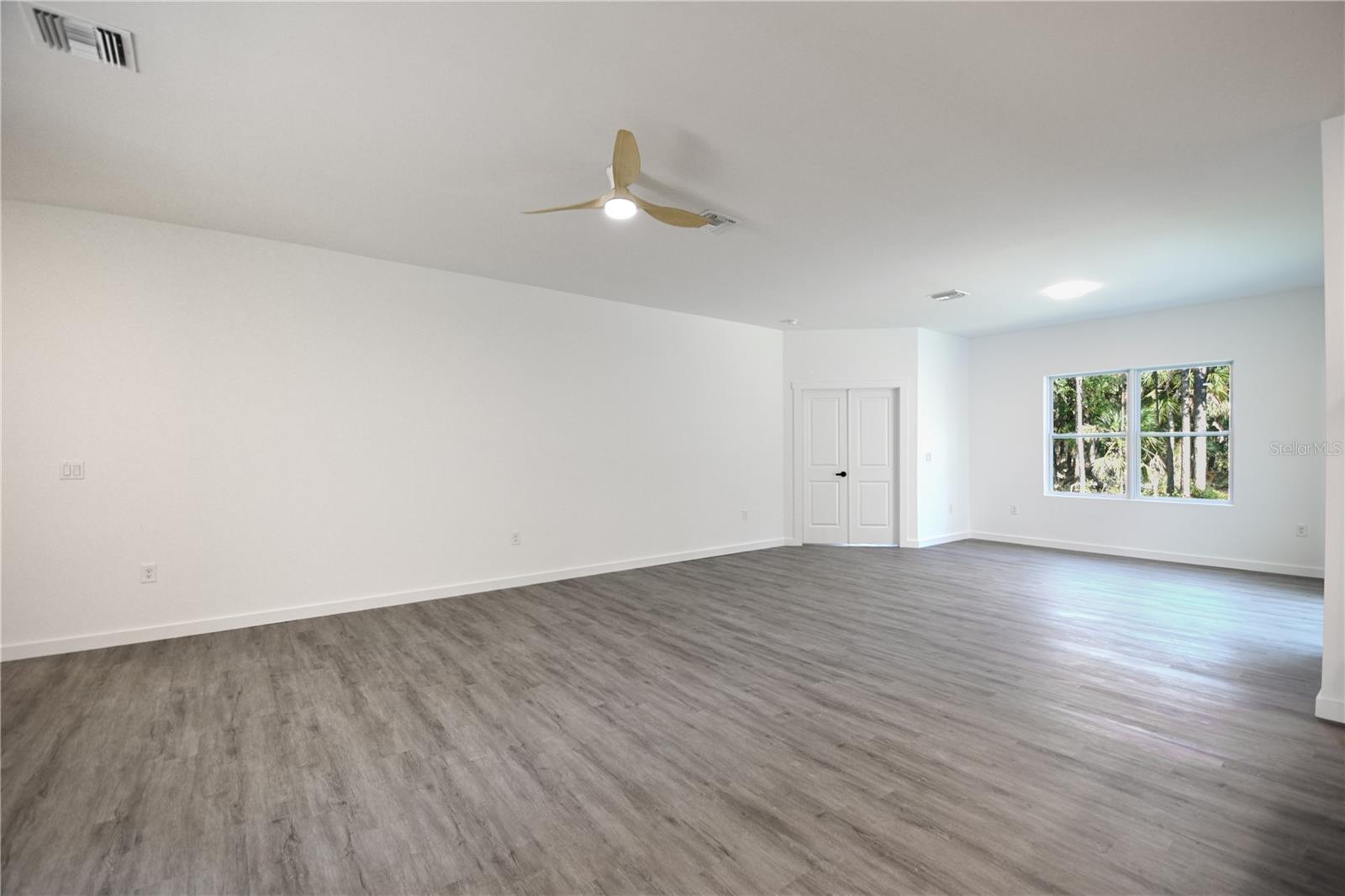 18380 Dakota Ave Property Photo 14