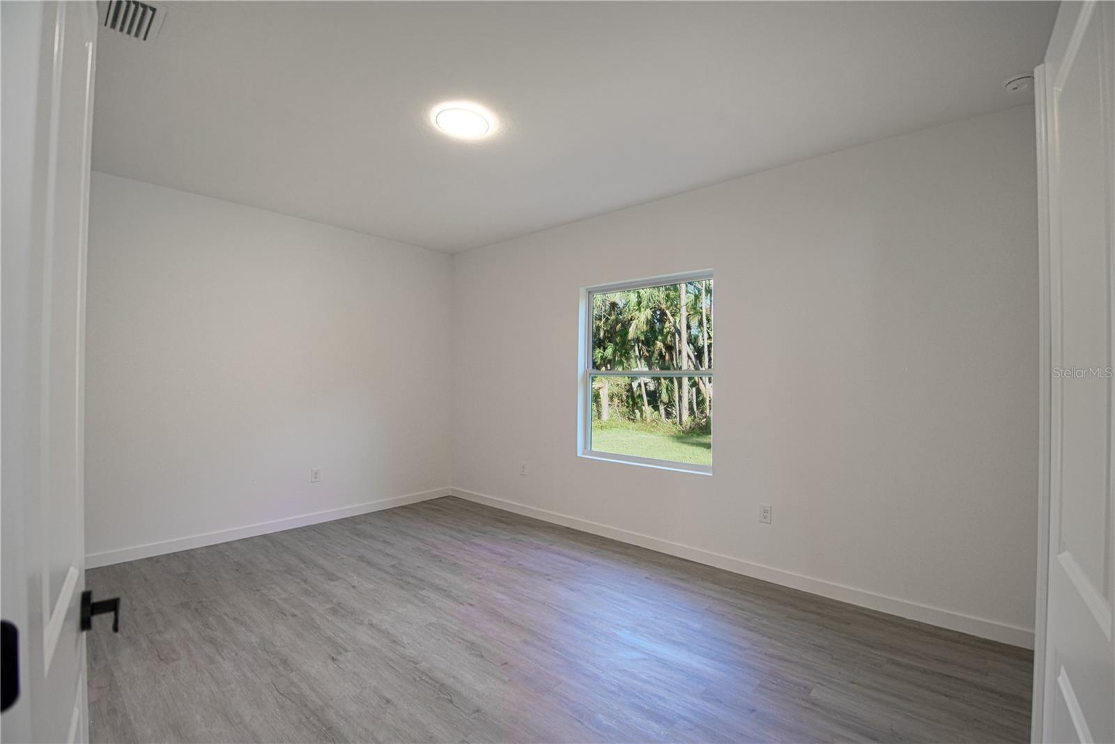 18380 Dakota Ave Property Photo 18