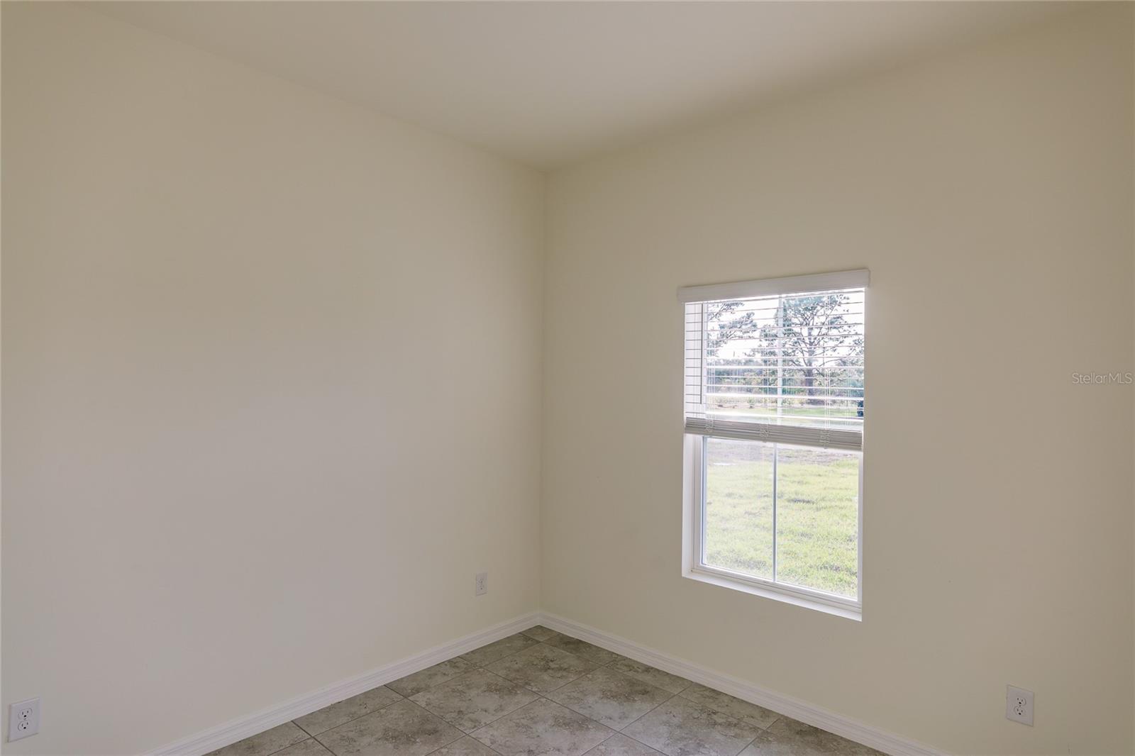 1174 Navigator Rd Property Photo 13