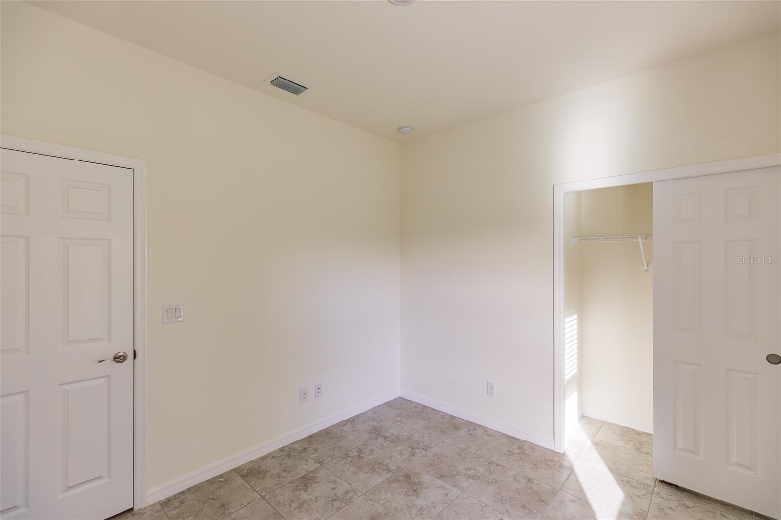 1174 Navigator Rd Property Photo 18