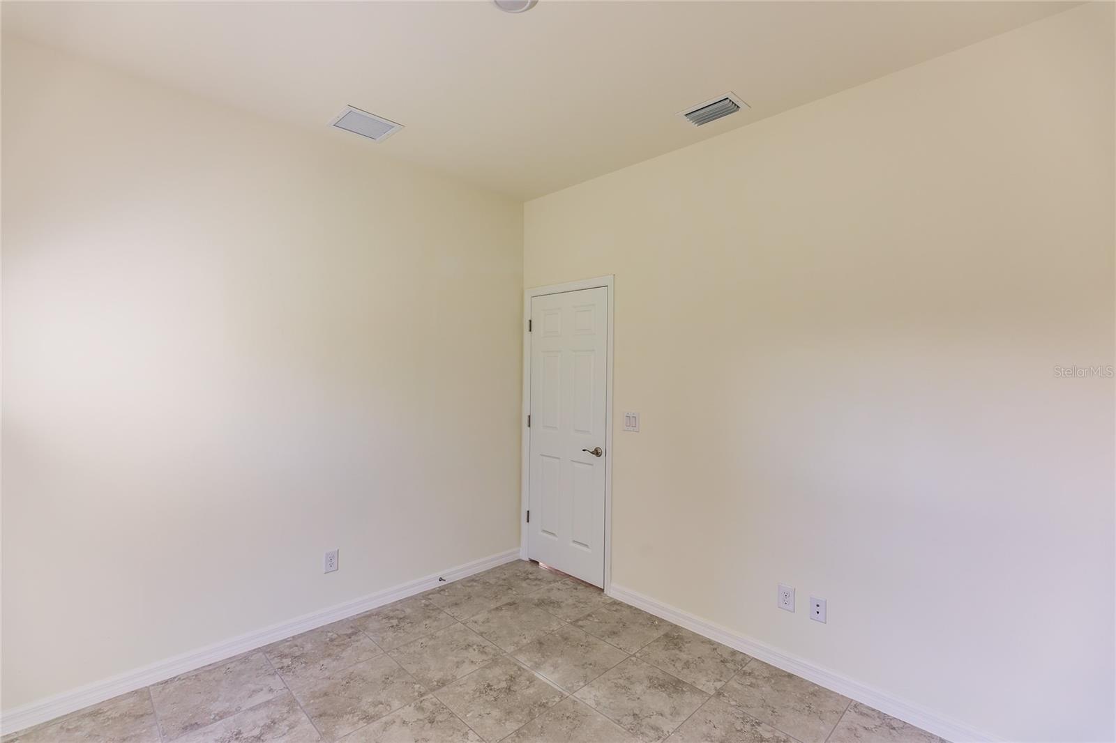 1174 Navigator Rd Property Photo 19
