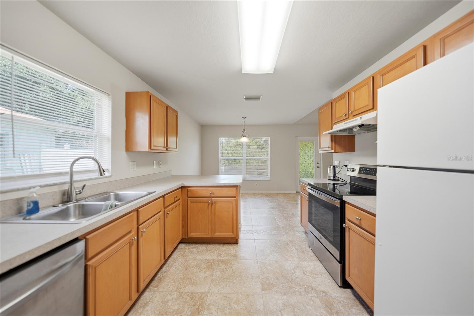 1471 Prairie Ter Property Photo 5