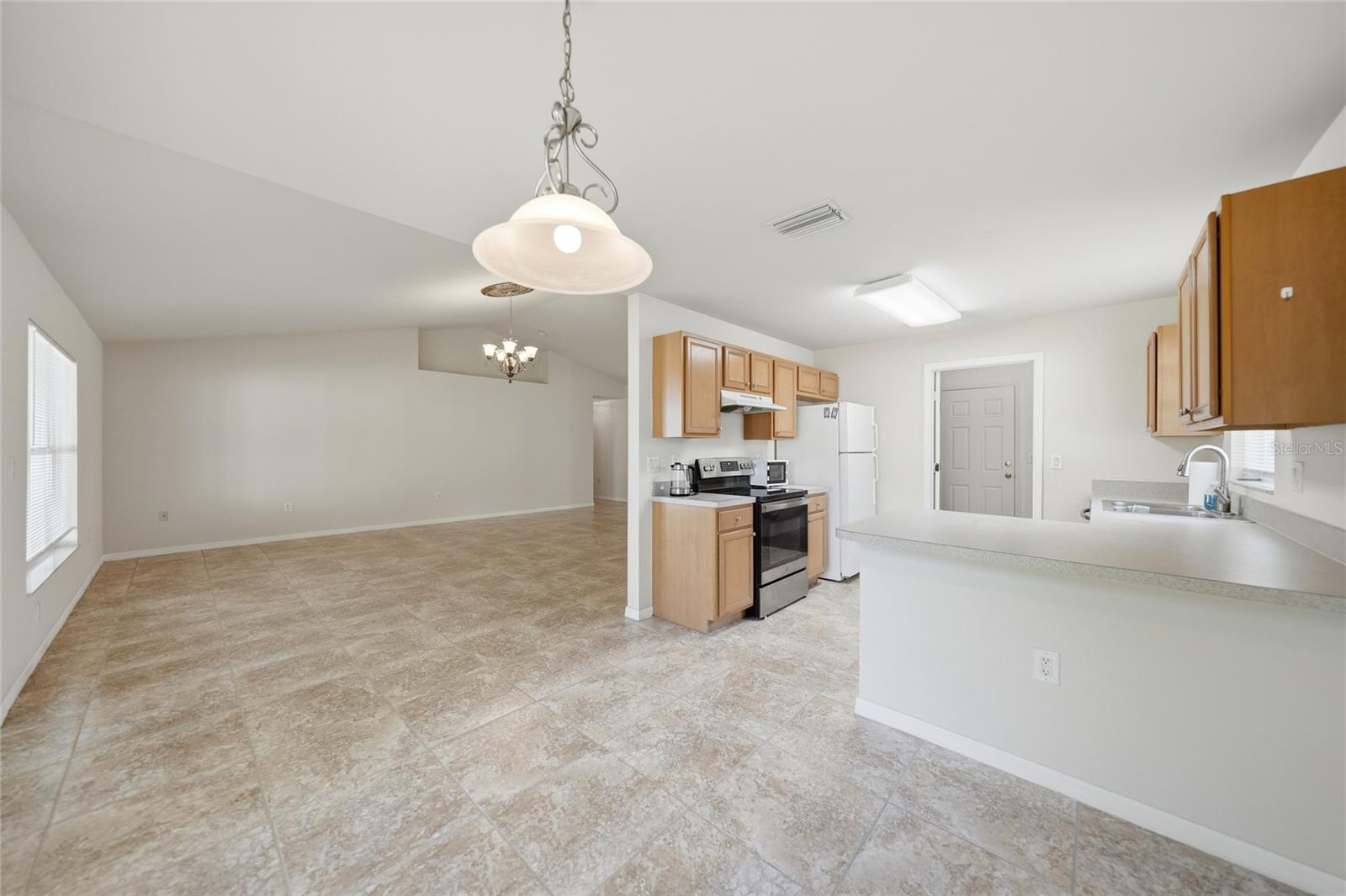 1471 Prairie Ter Property Photo 7