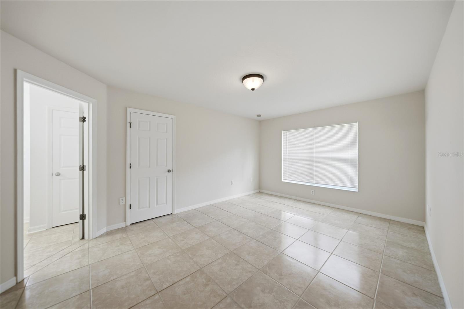 1471 Prairie Ter Property Photo 11