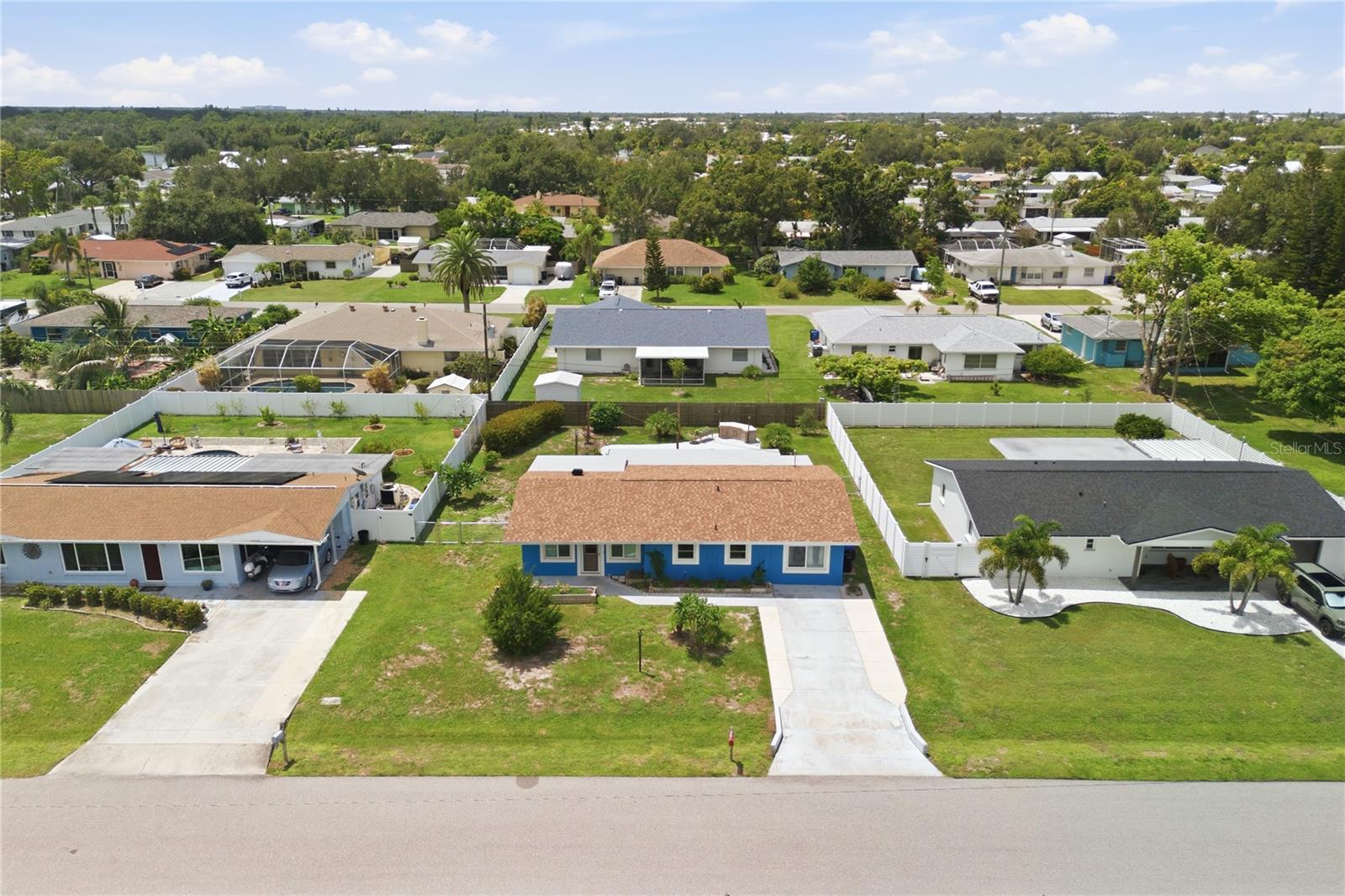 1317 Cypress Ave Property Photo 2