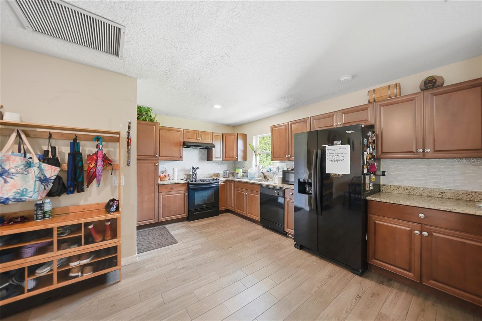 23159 Olean Blvd Property Photo 12