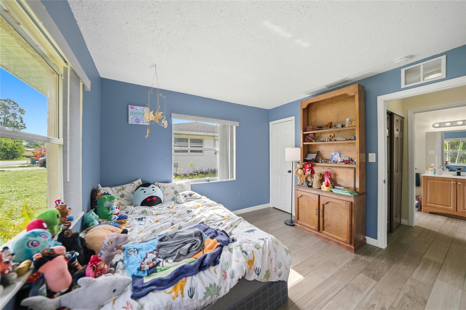 23159 Olean Blvd Property Photo 24