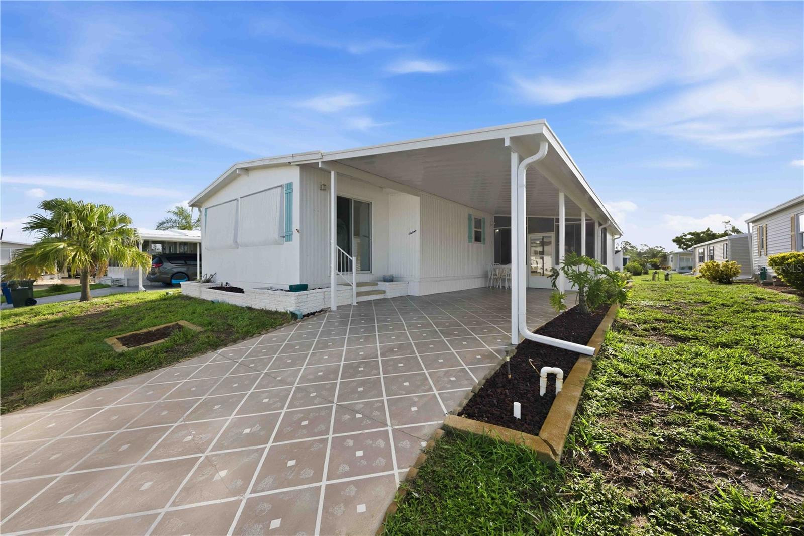 16 N Granada Plz Property Photo 1