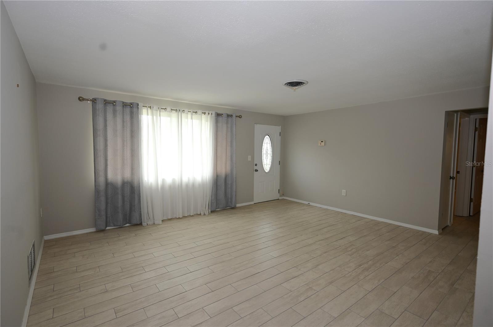 1620 Morning Dove Ln Property Photo 2
