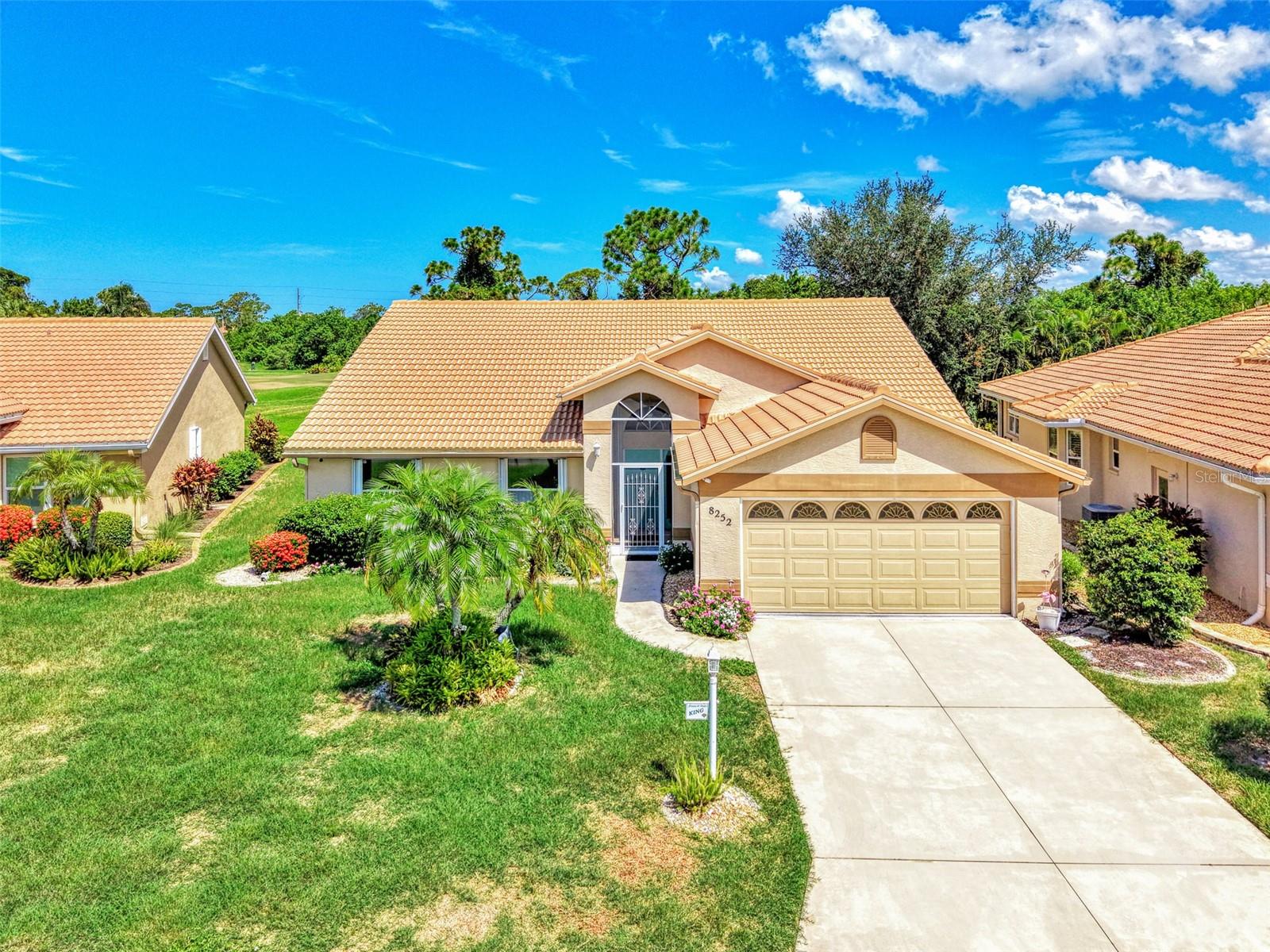 8252 Parkside Dr Property Photo