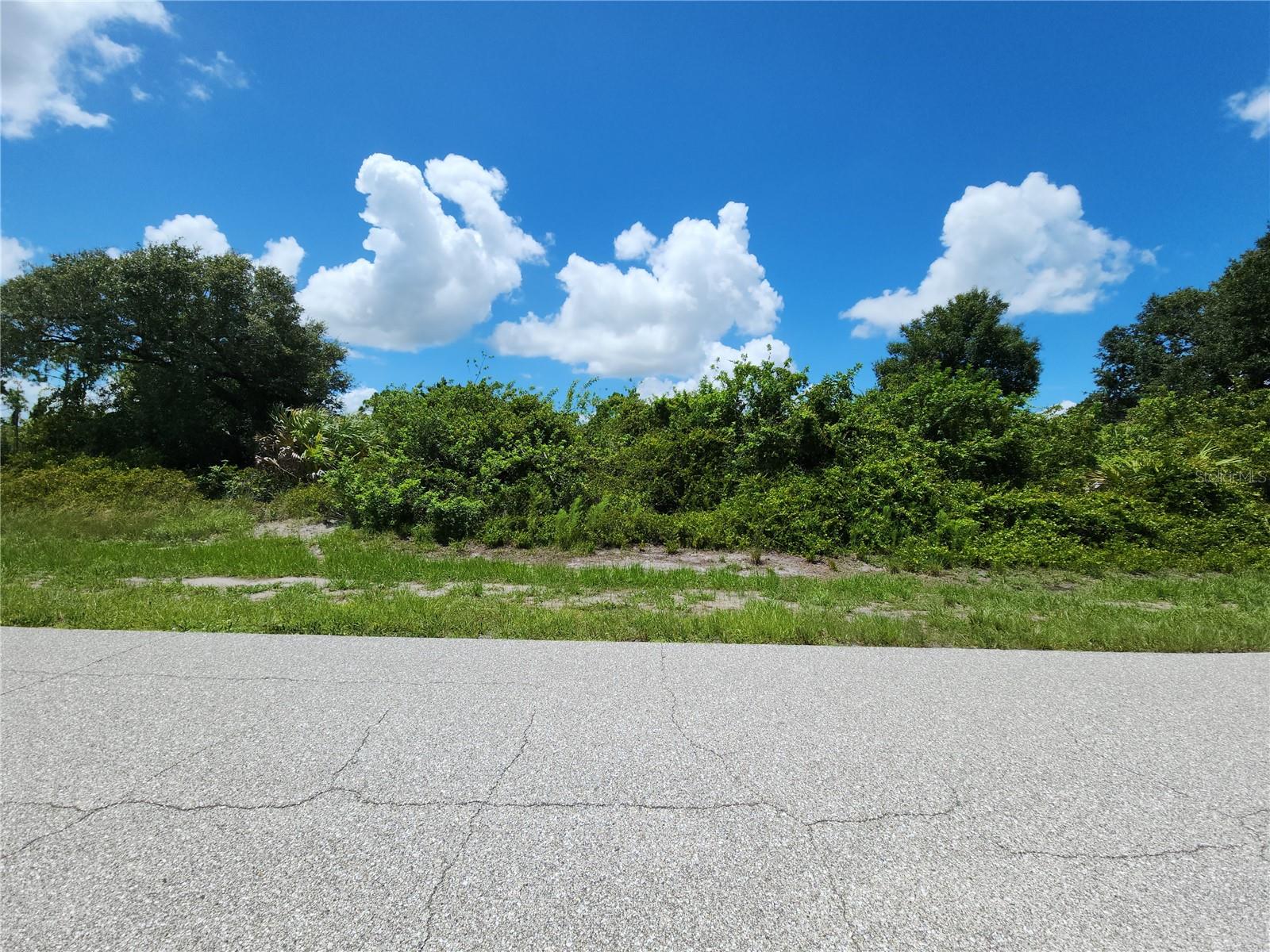12273 Gretchen Ave Property Photo 5
