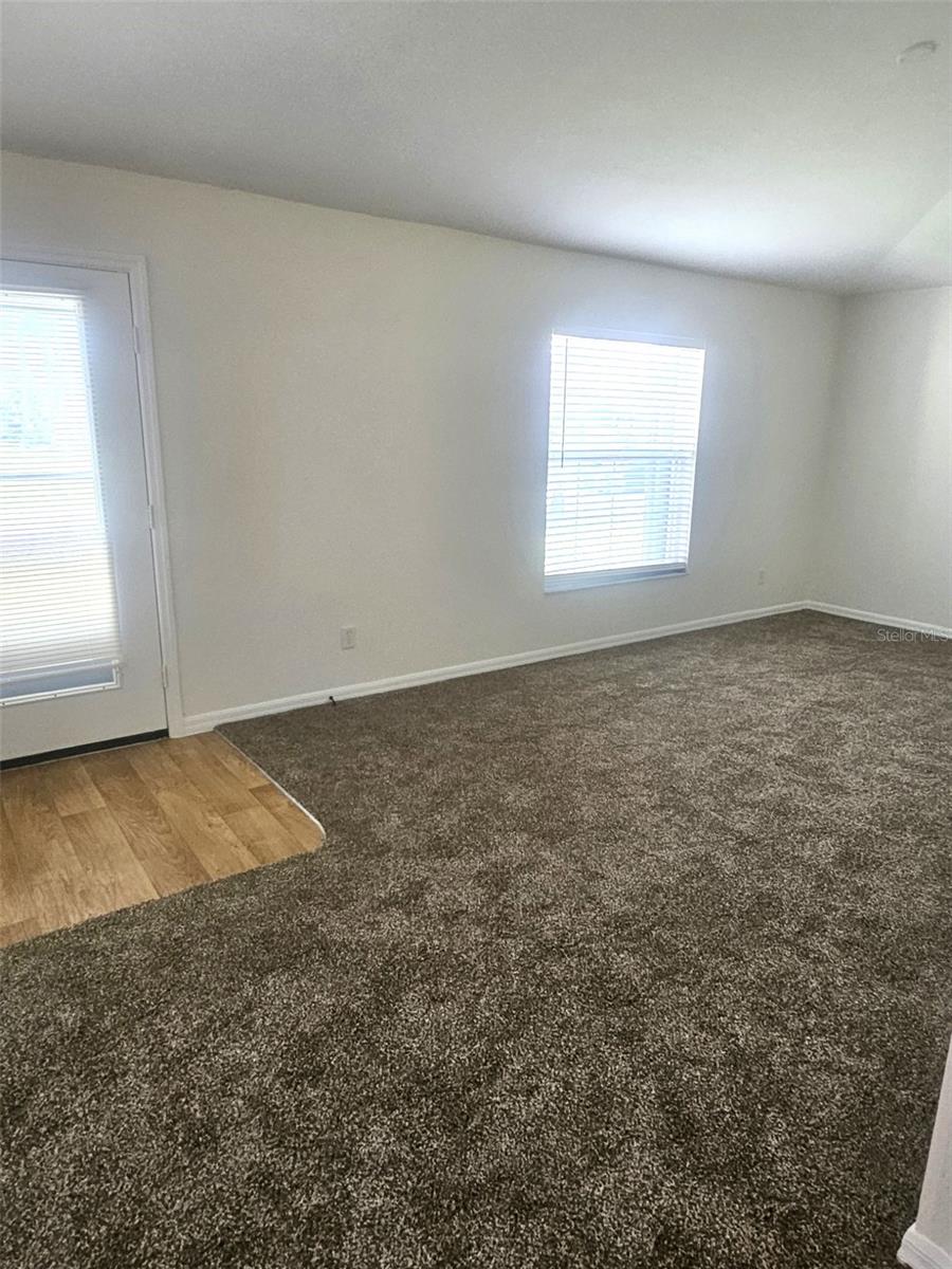 25173 Mercedes Dr Property Photo 8