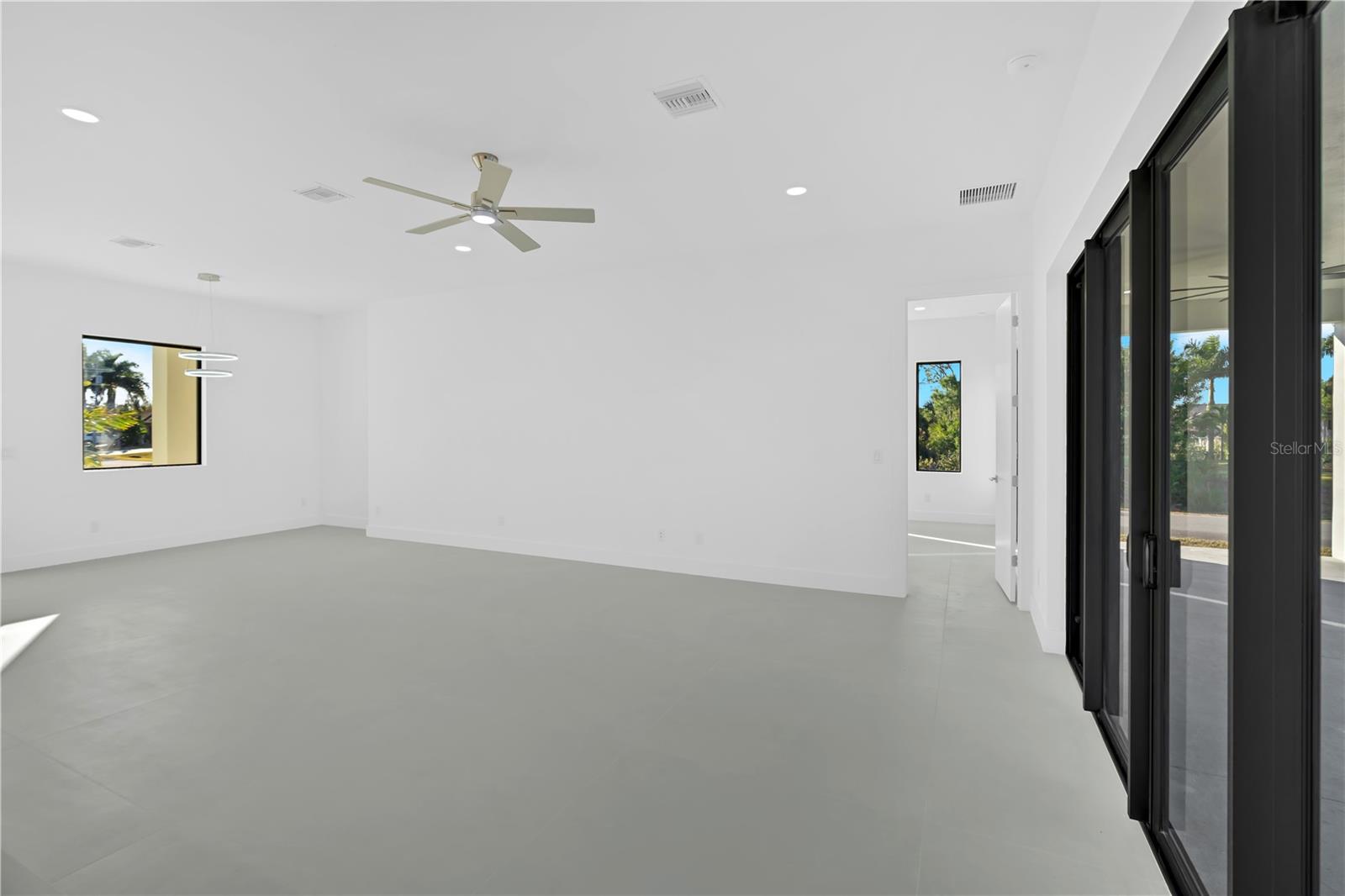 10065 Memphis St Property Photo 36