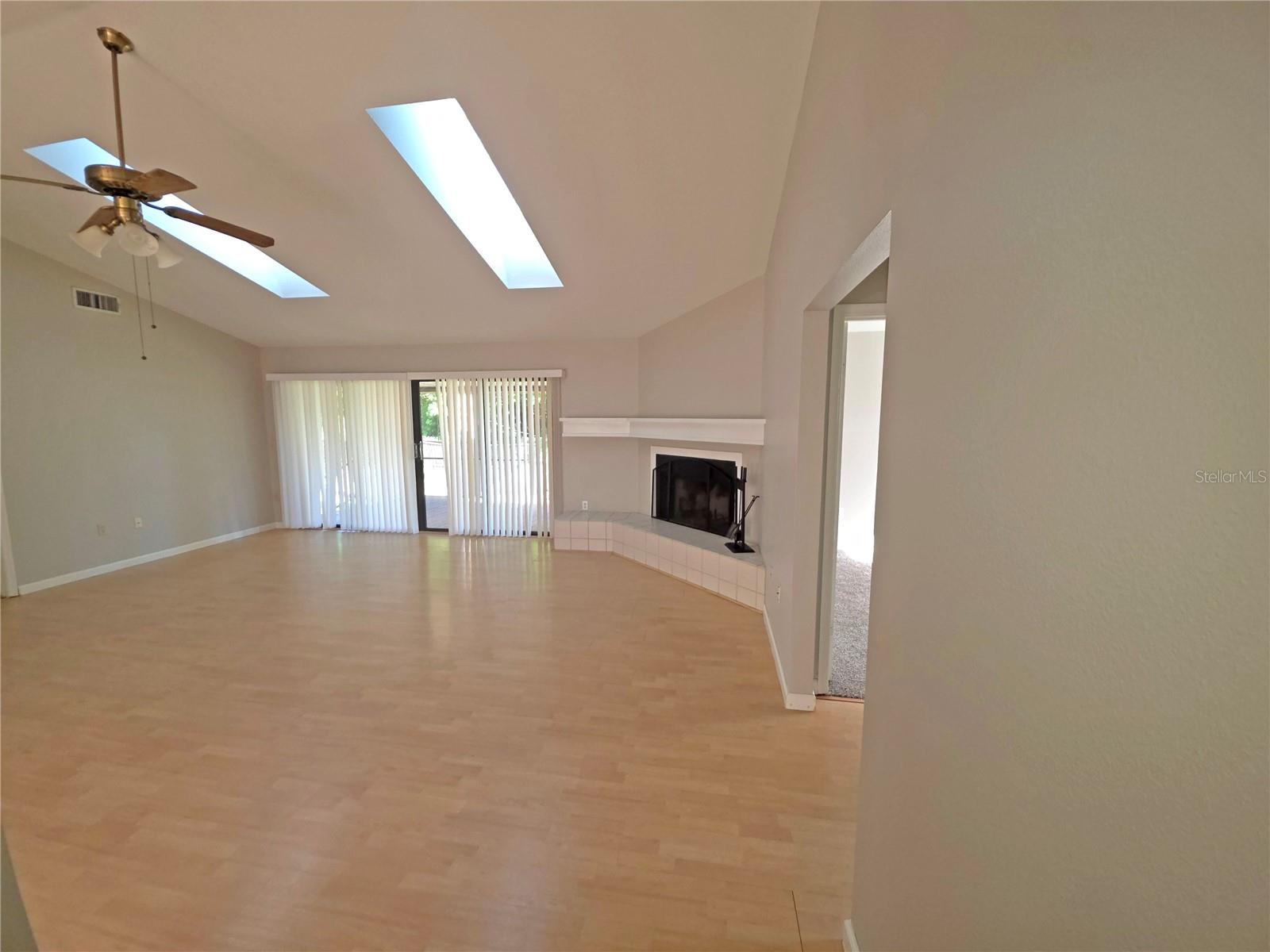 700 South Venice Blvd Property Photo 2