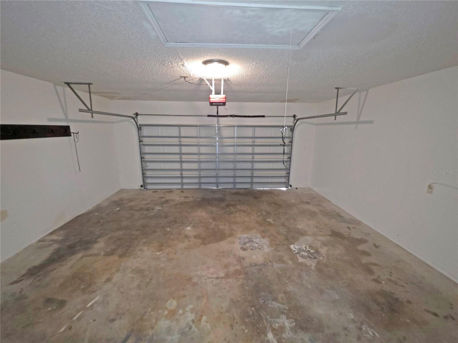 700 South Venice Blvd Property Photo 8