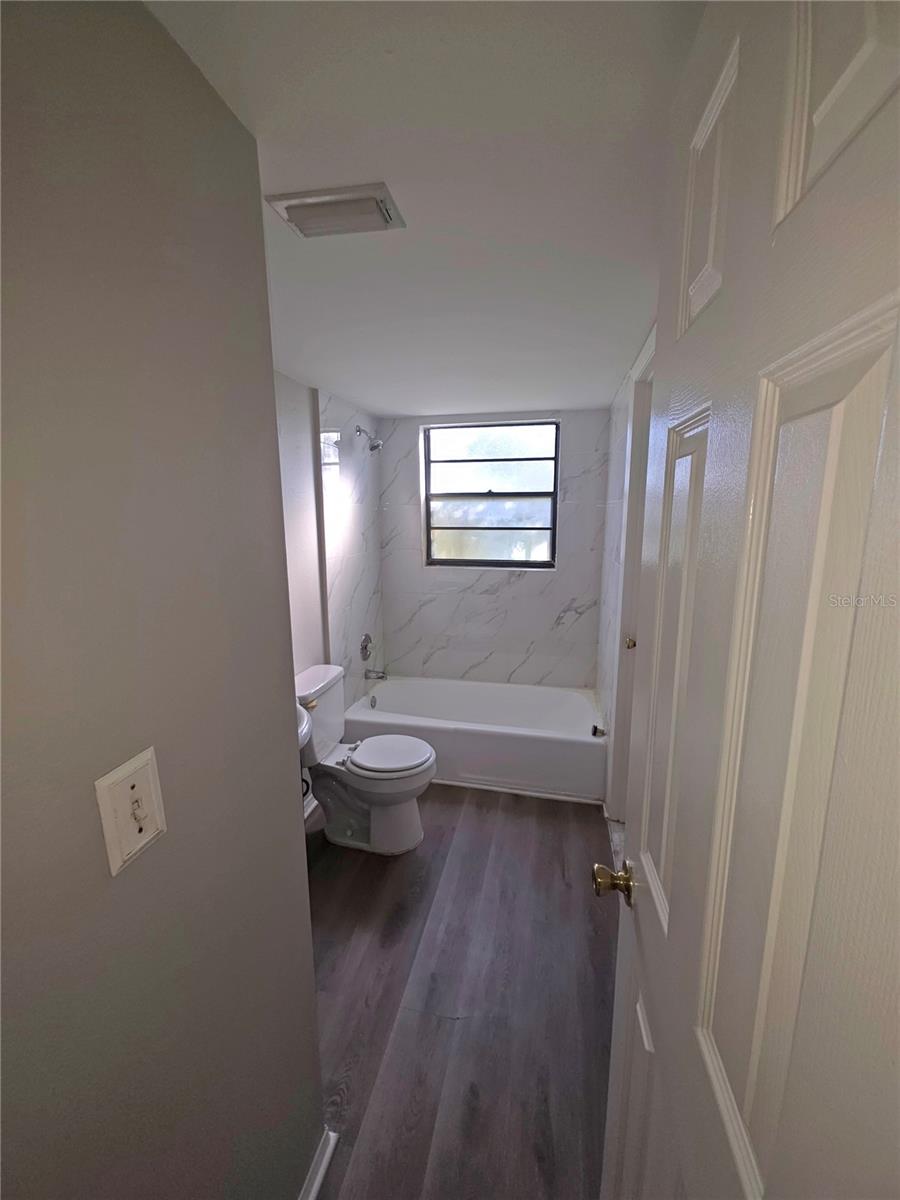 700 South Venice Blvd Property Photo 17