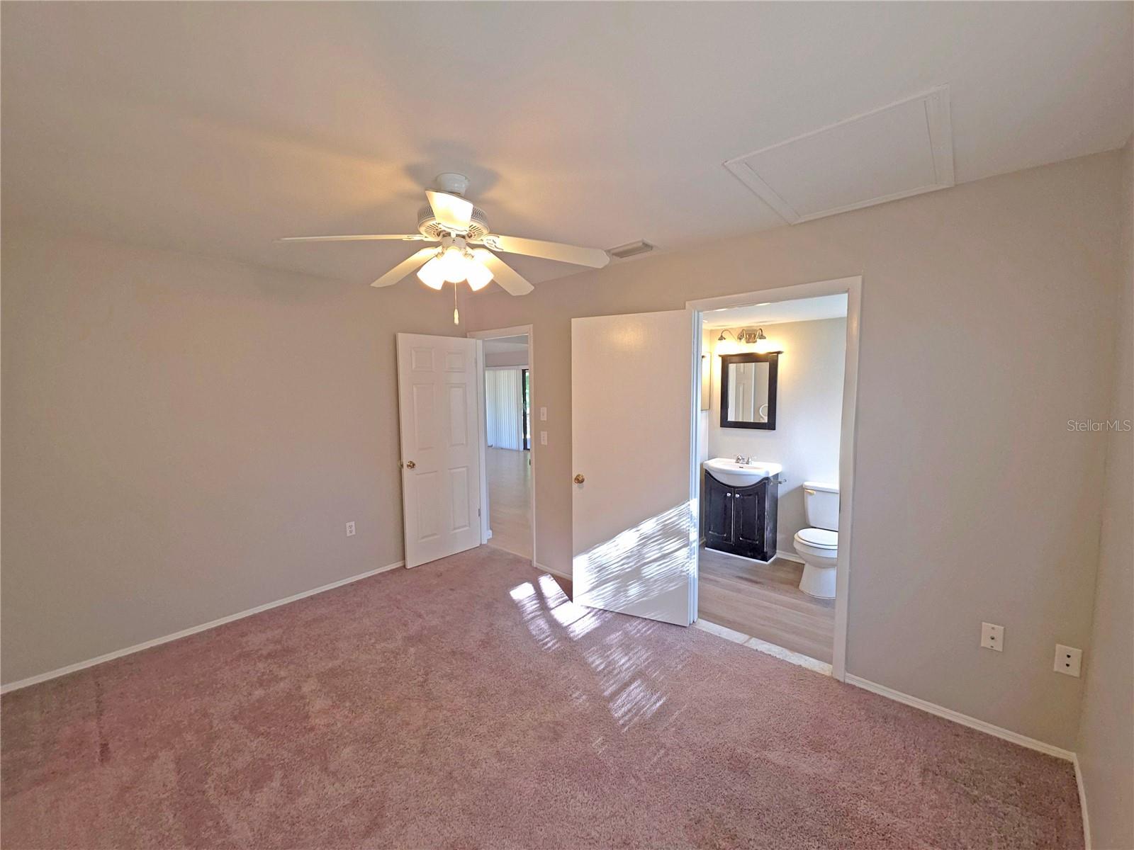 700 South Venice Blvd Property Photo 18