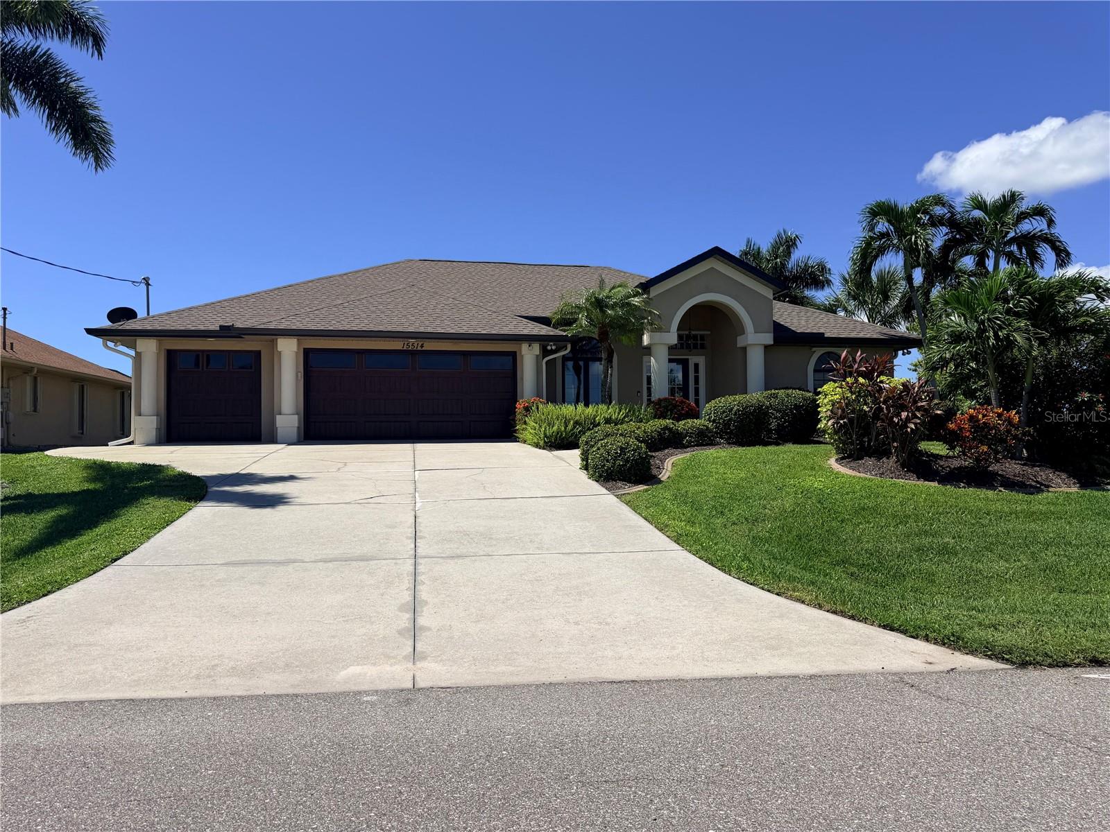 15514 Alcove Circle Property Photo 1