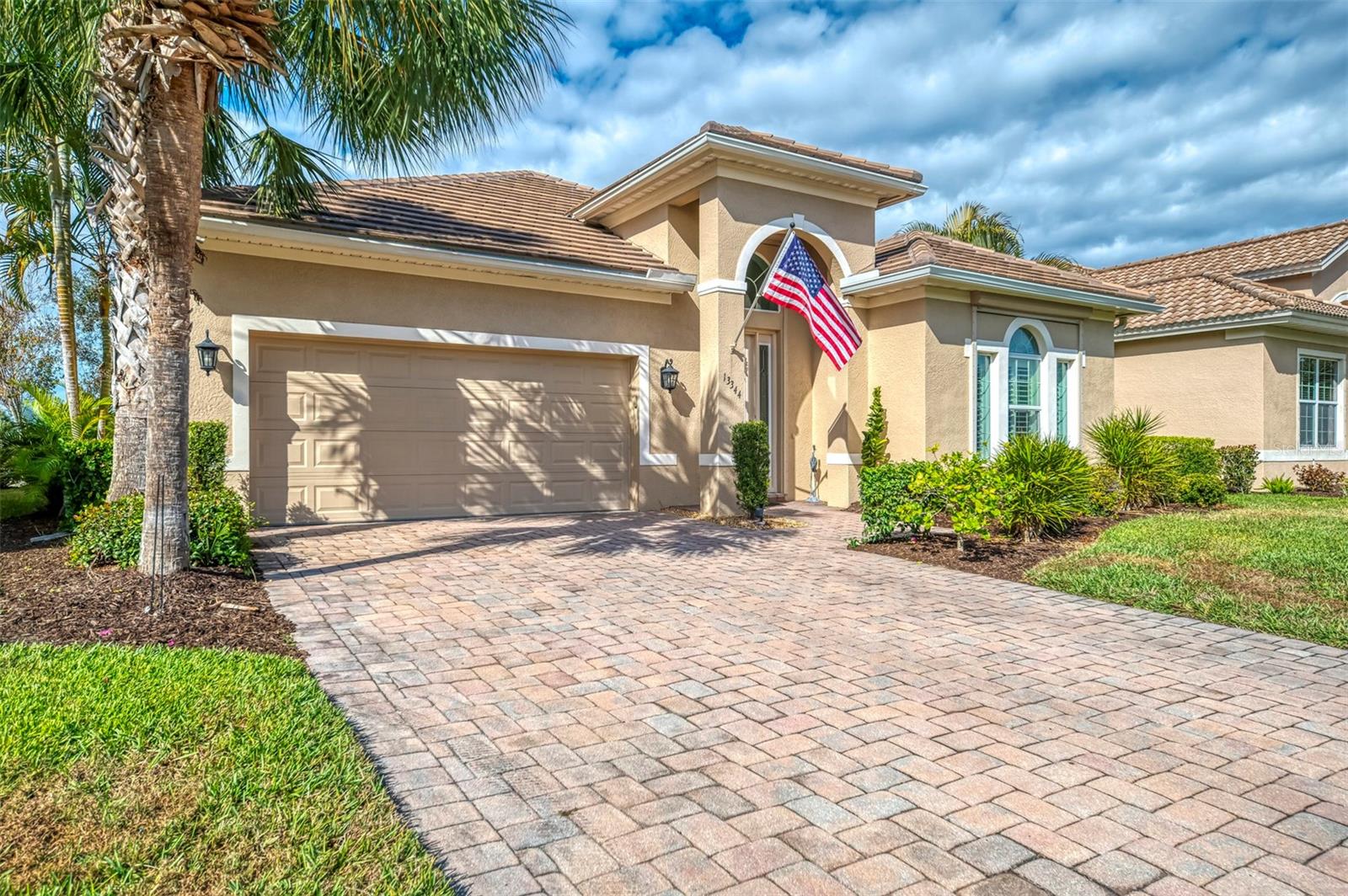 13344 Creekside Ln Property Photo 3
