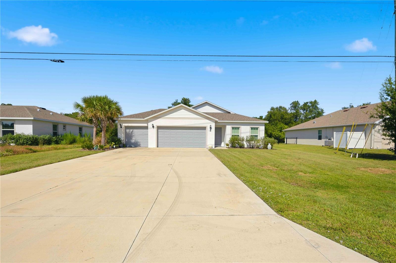 403 Seasons Dr Property Photo 3