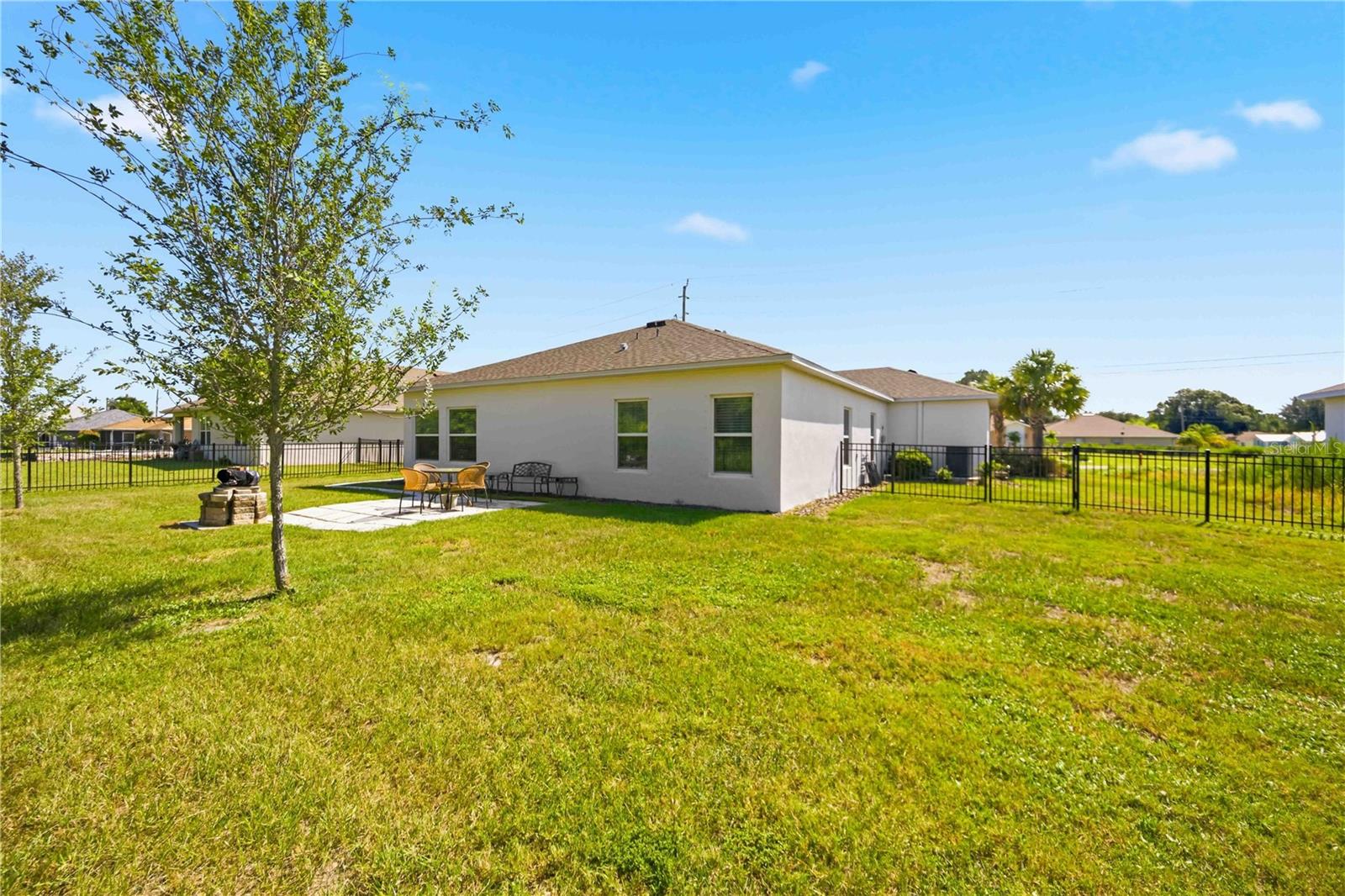 403 Seasons Dr Property Photo 41