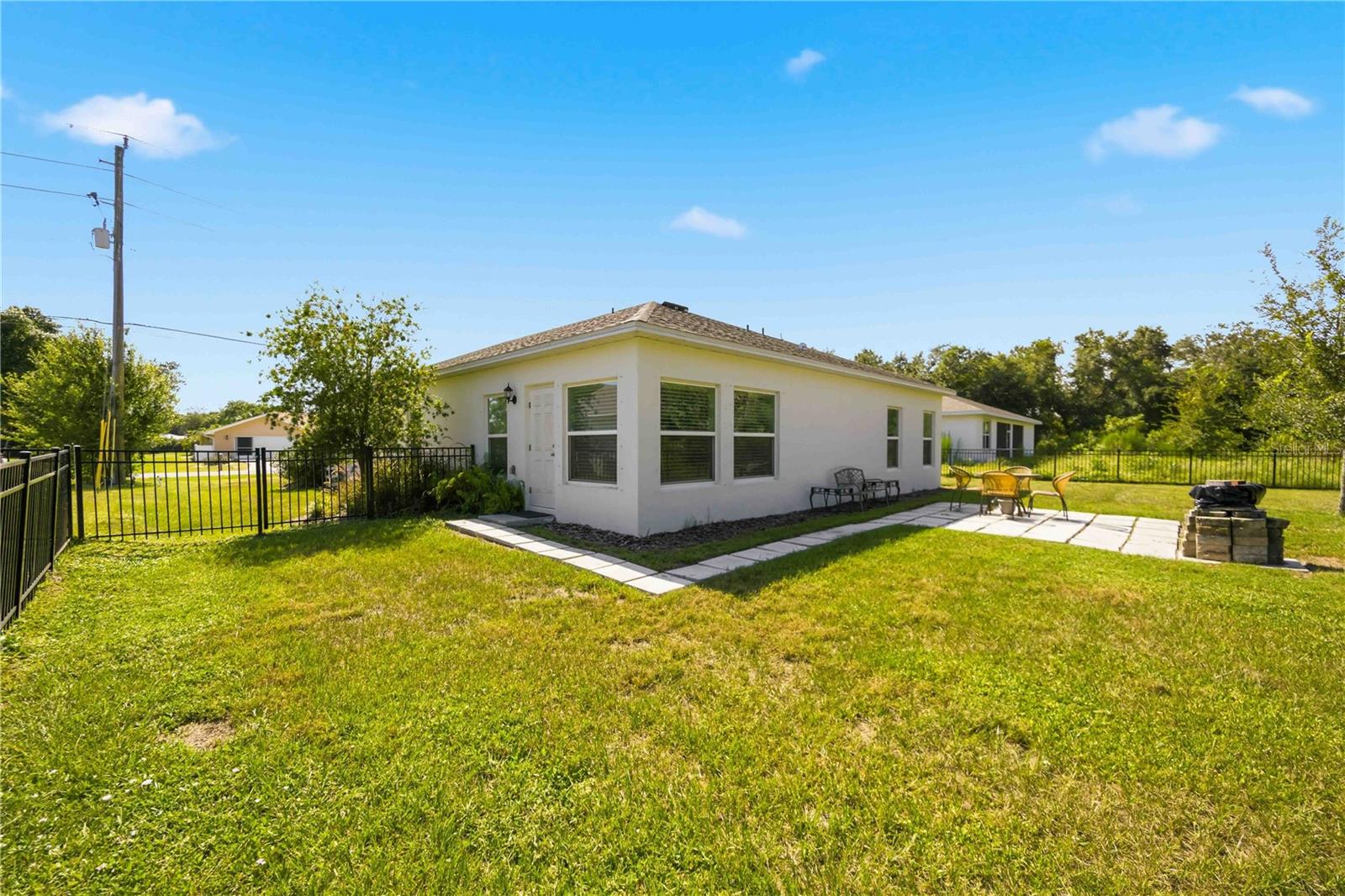 403 Seasons Dr Property Photo 42