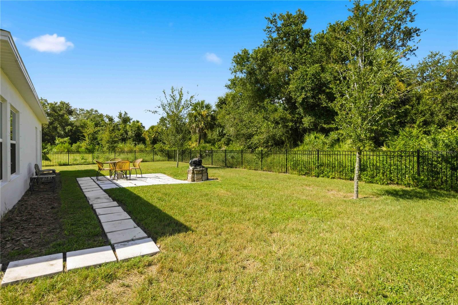 403 Seasons Dr Property Photo 43