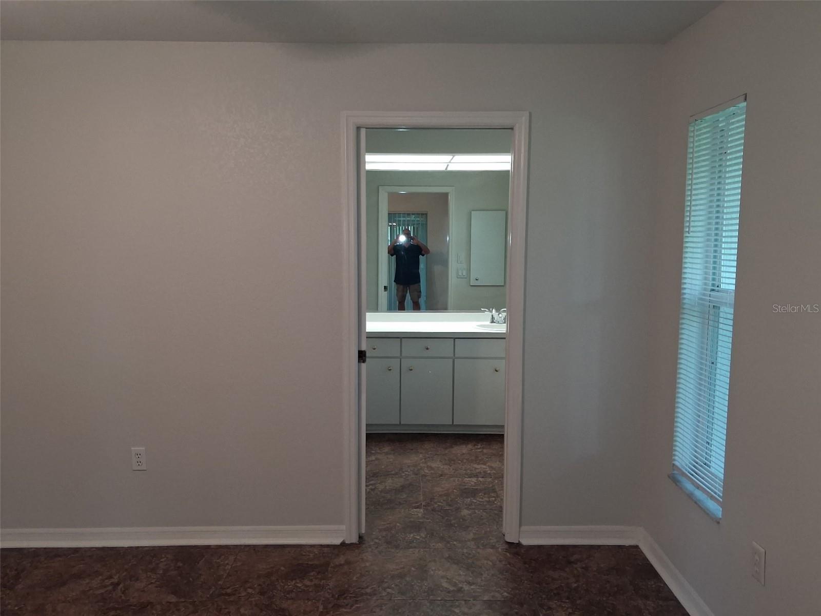2420 Dumont Ln Property Photo 11