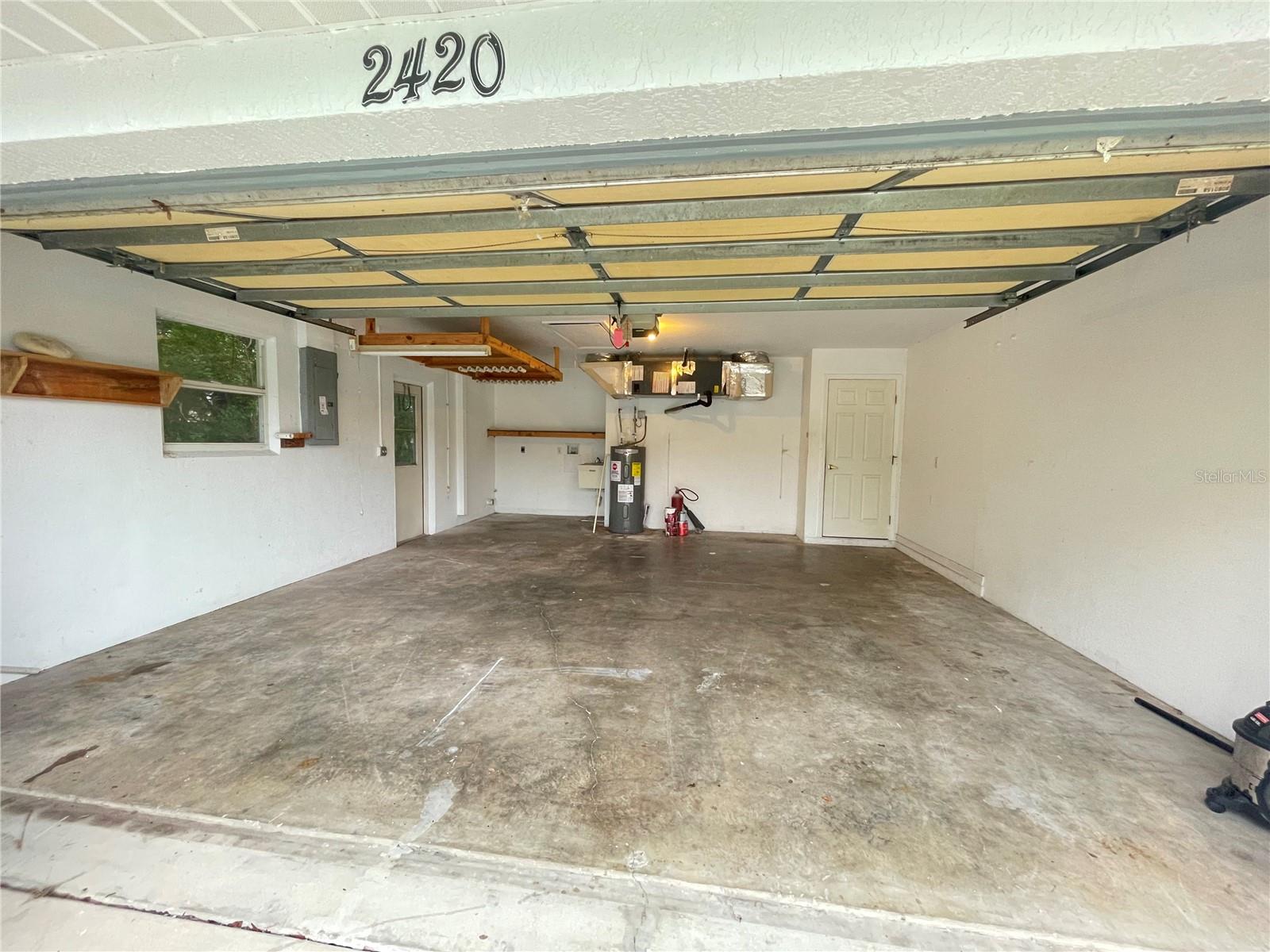 2420 Dumont Ln Property Photo 20