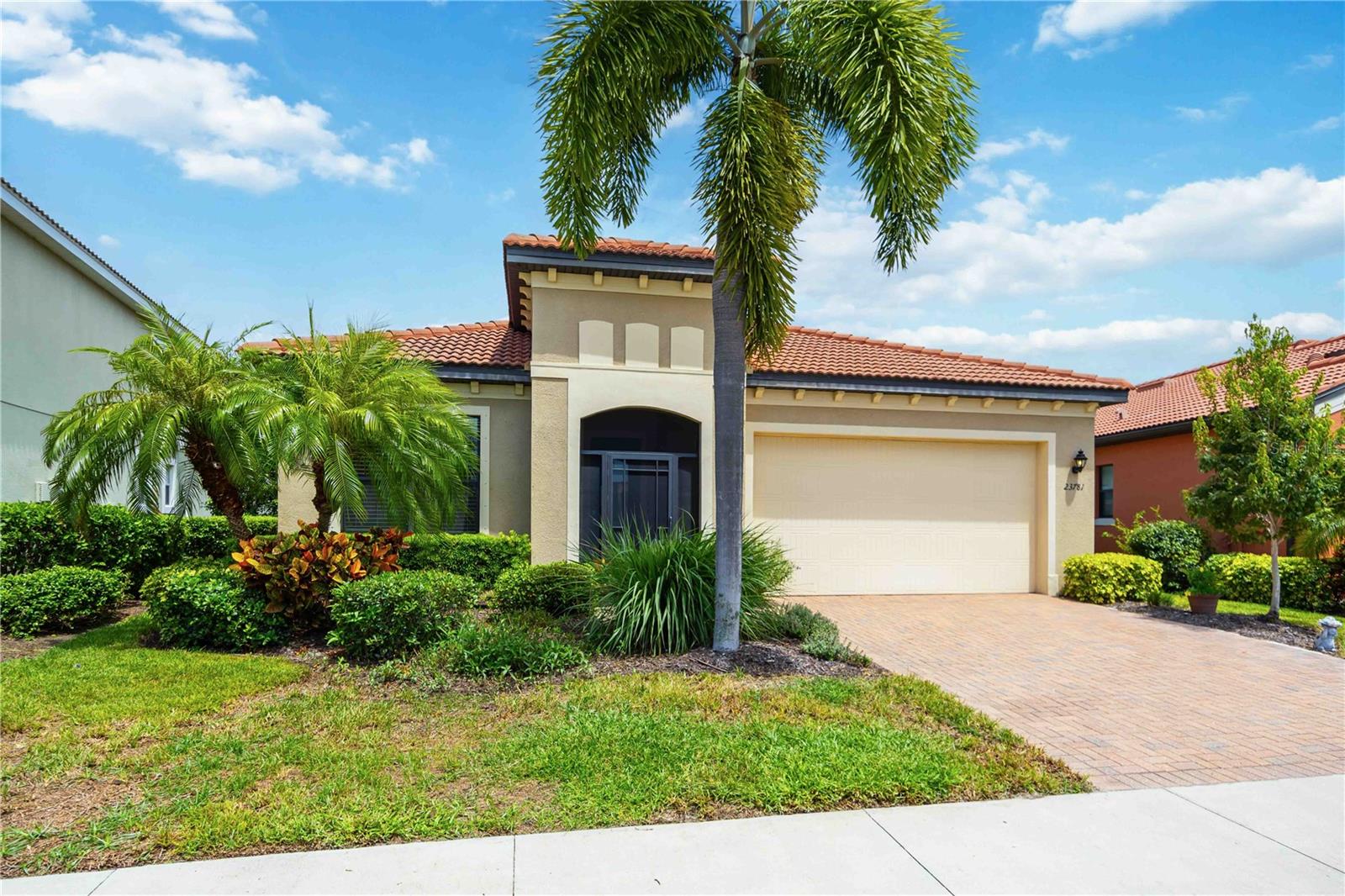 23781 Waverly Cir Property Photo 1