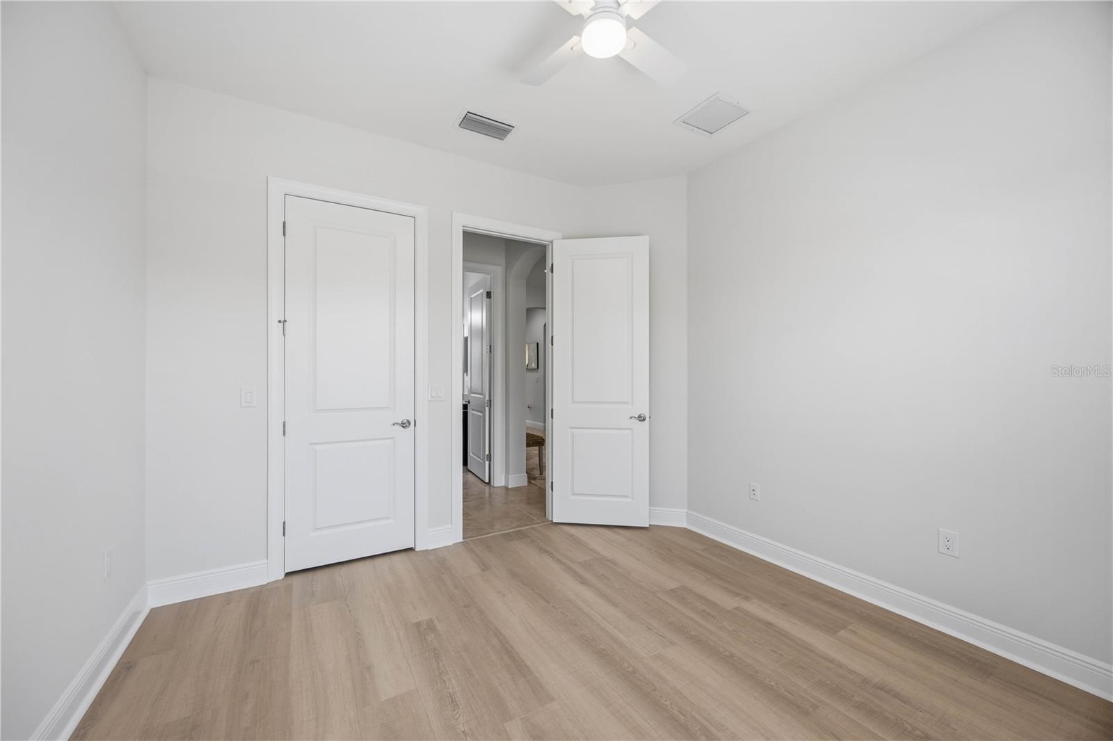 23781 Waverly Cir Property Photo 31