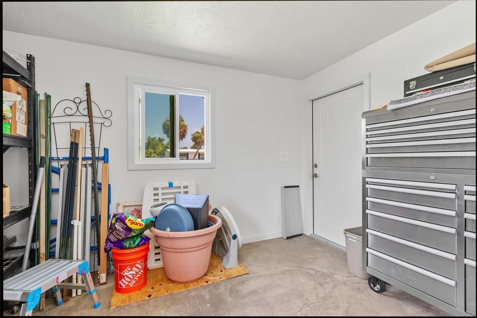 1690 Edith Ave Property Photo 22