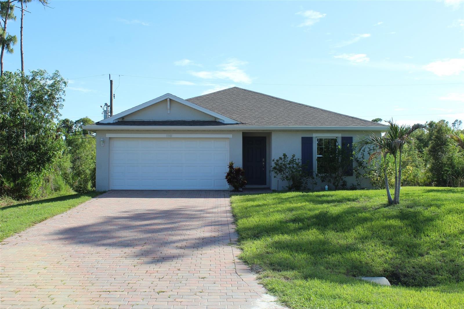 5501 Kempson Ln Property Photo 1