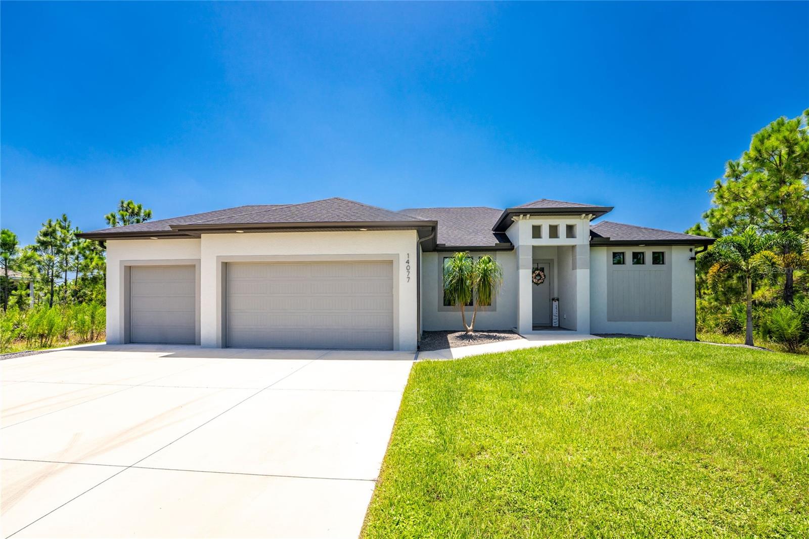 14077 Emerson Ln Property Photo 1