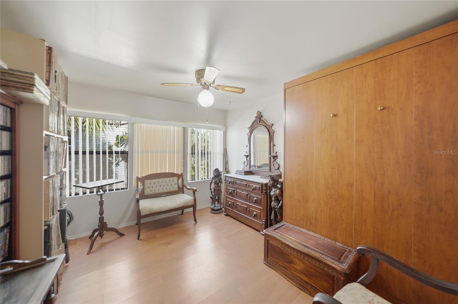 1230 Seahorse Ln Property Photo 17