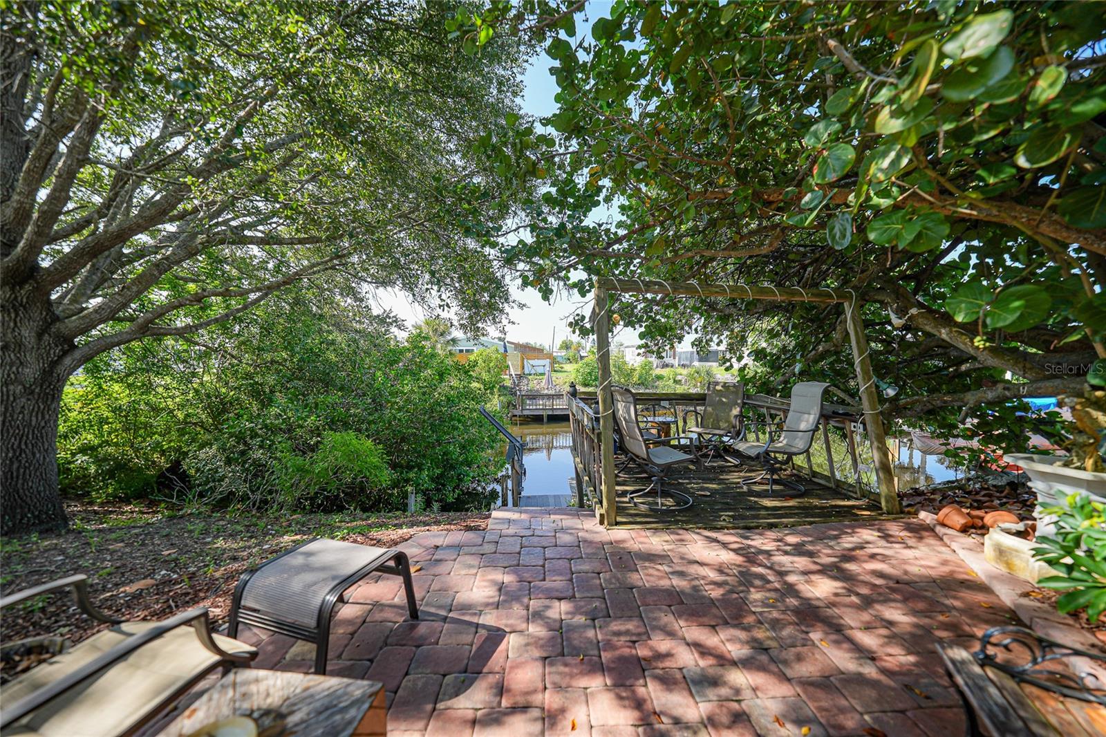 1230 Seahorse Ln Property Photo 29