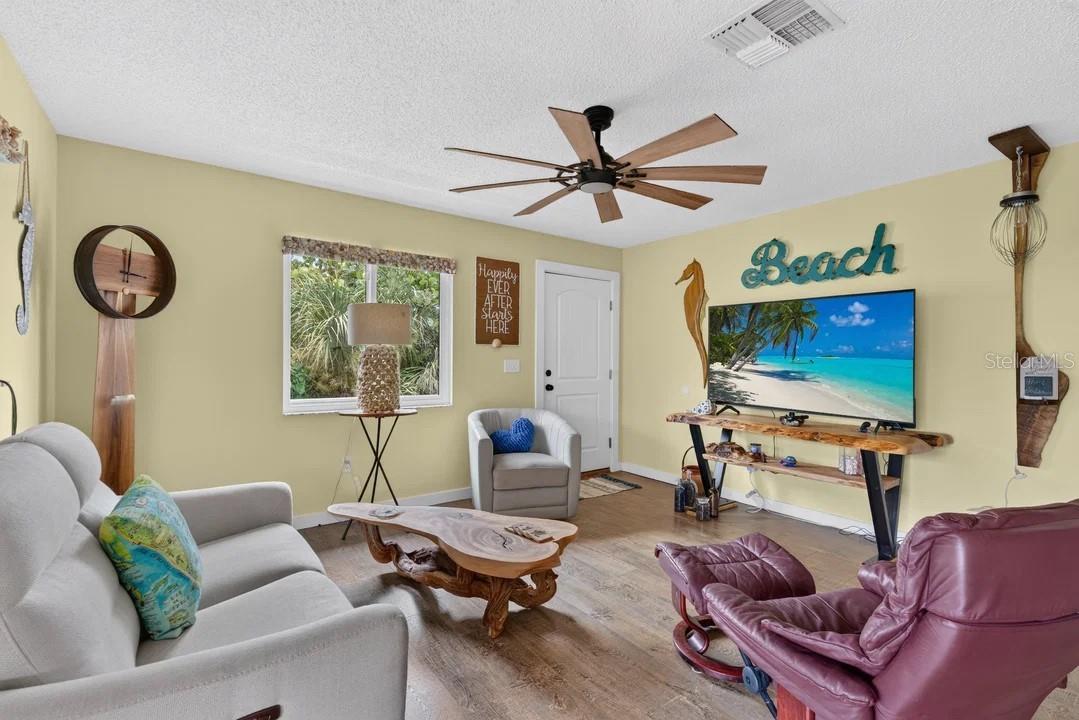 9602 Doubloon Trl Property Photo 11