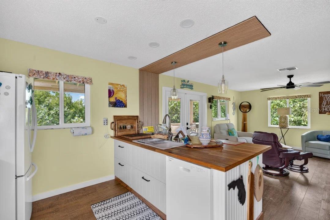 9602 Doubloon Trl Property Photo 15