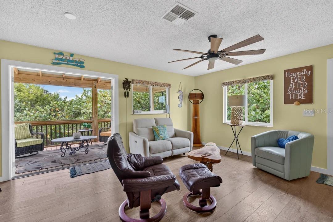 9602 Doubloon Trl Property Photo 28