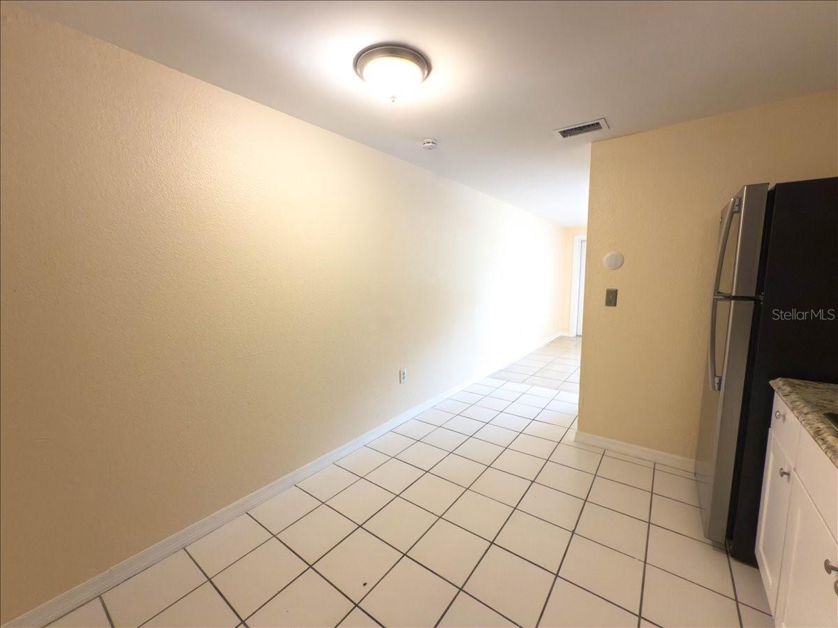 11432 Poplin Ave #a Property Photo 8