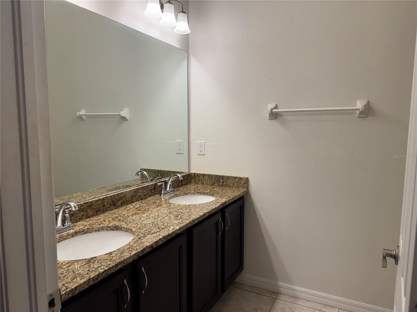 26077 Sandhill Blvd Property Photo 12