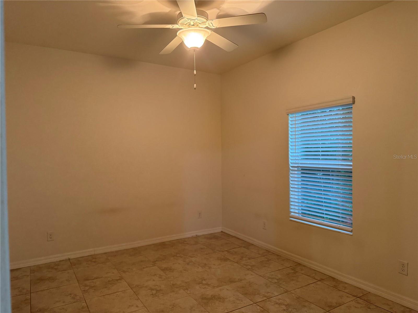 26077 Sandhill Blvd Property Photo 14