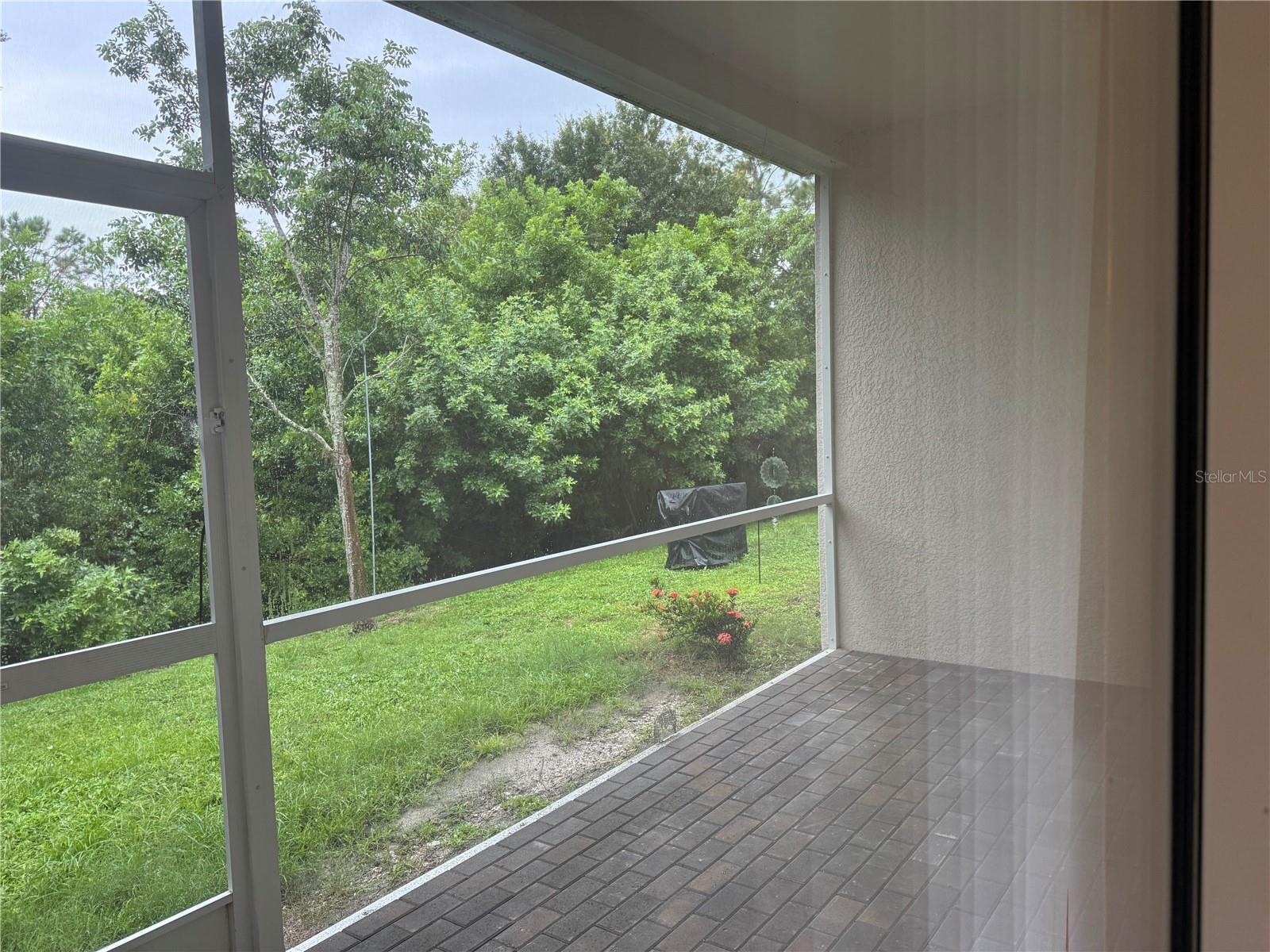 26077 Sandhill Blvd Property Photo 18