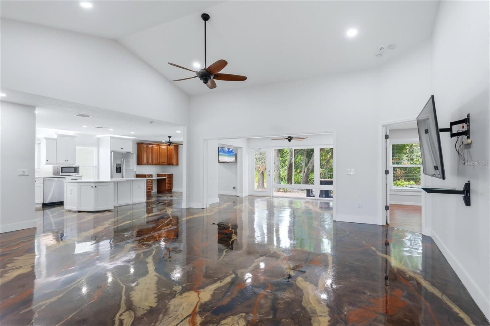 259 Park Forest Blvd Property Photo 8